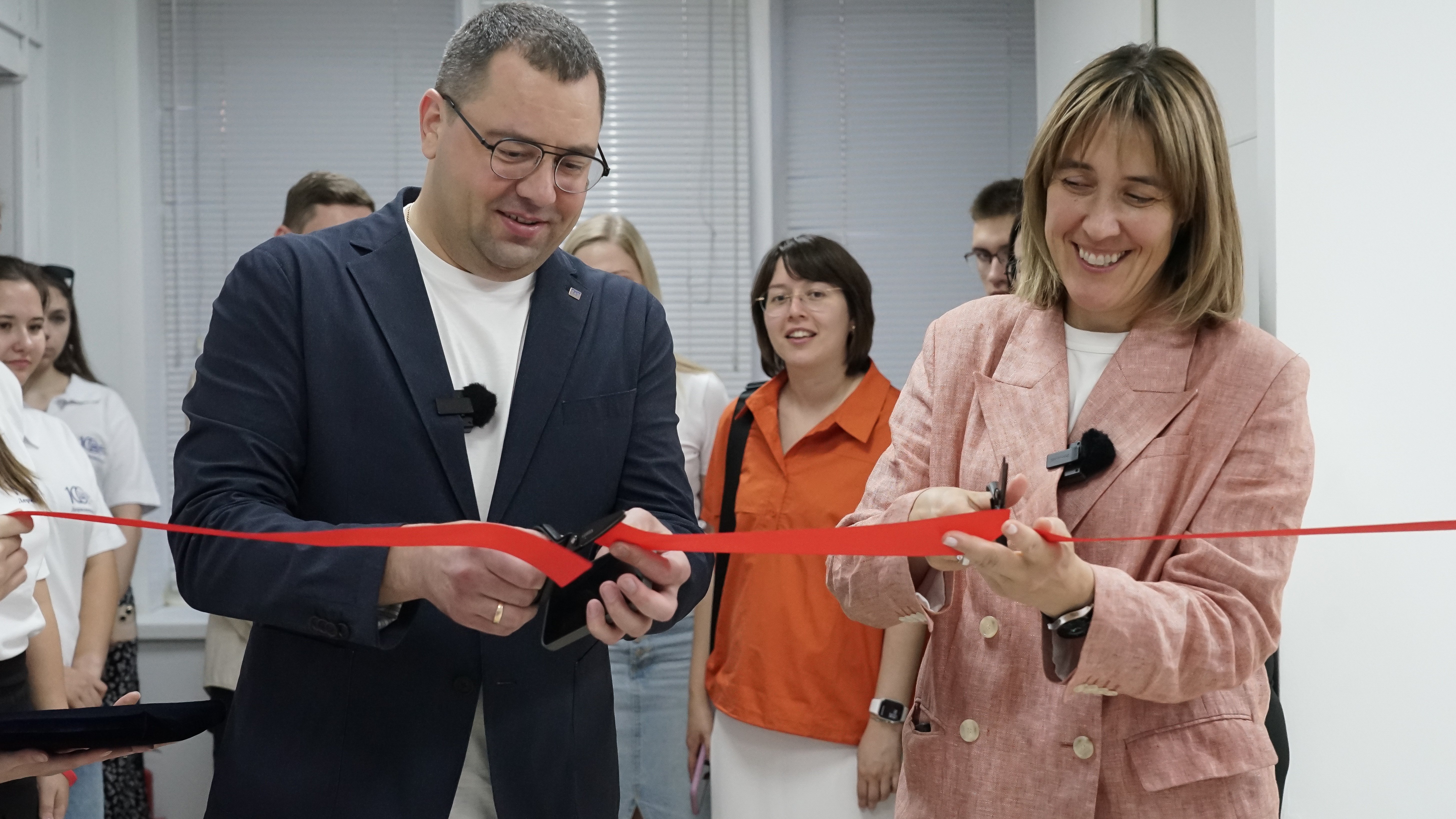 В Державинском открыли комнату матери и ребенка и комнату кратковременного пребывания детей для мам-студенток фото анонса