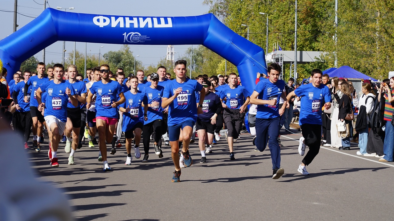 Державинский университет в восьмой раз провел «Державинскую милю» фото анонса