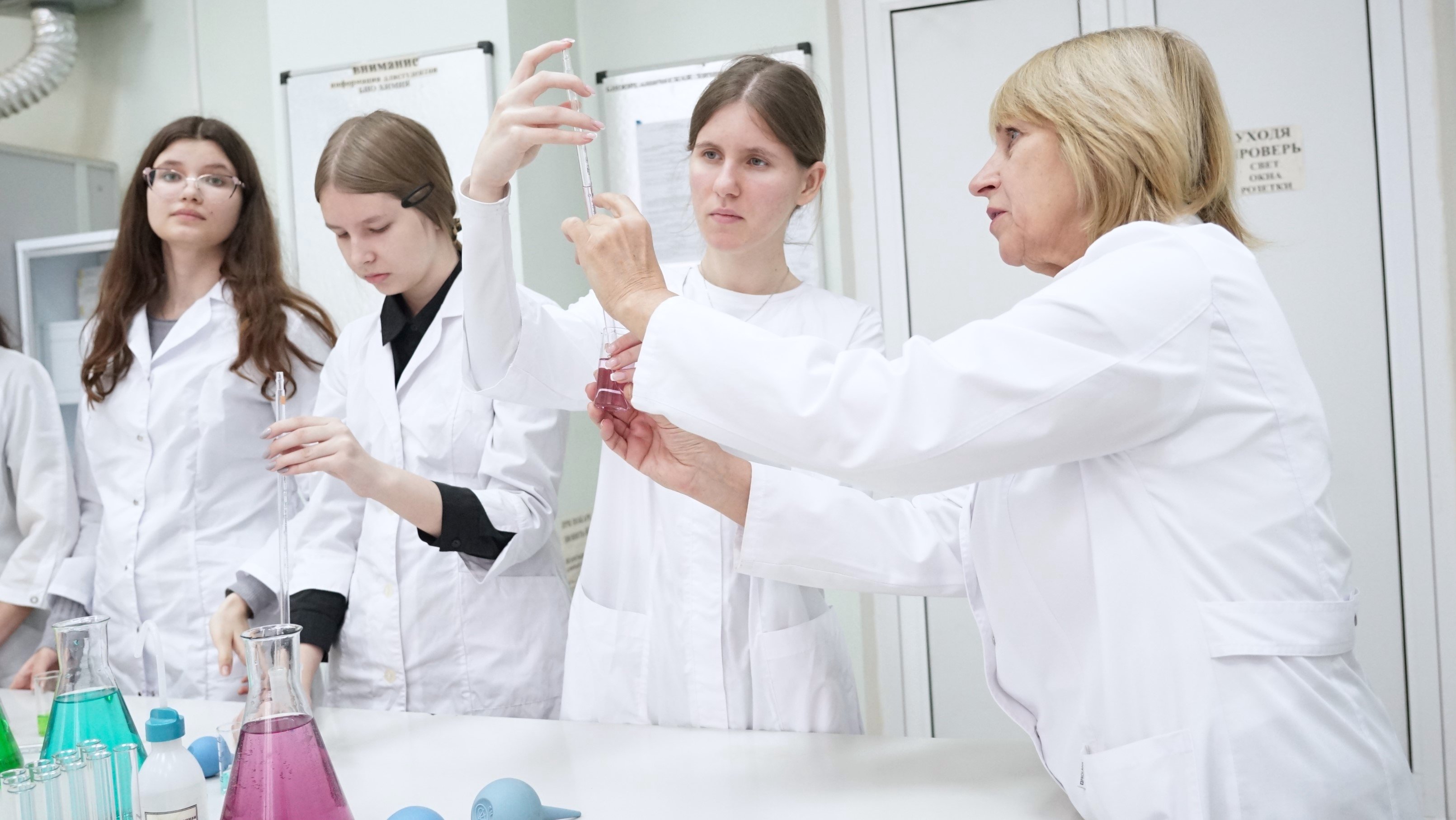 «Каникулы в Державинском» прошли для старшеклассников региона фото анонса