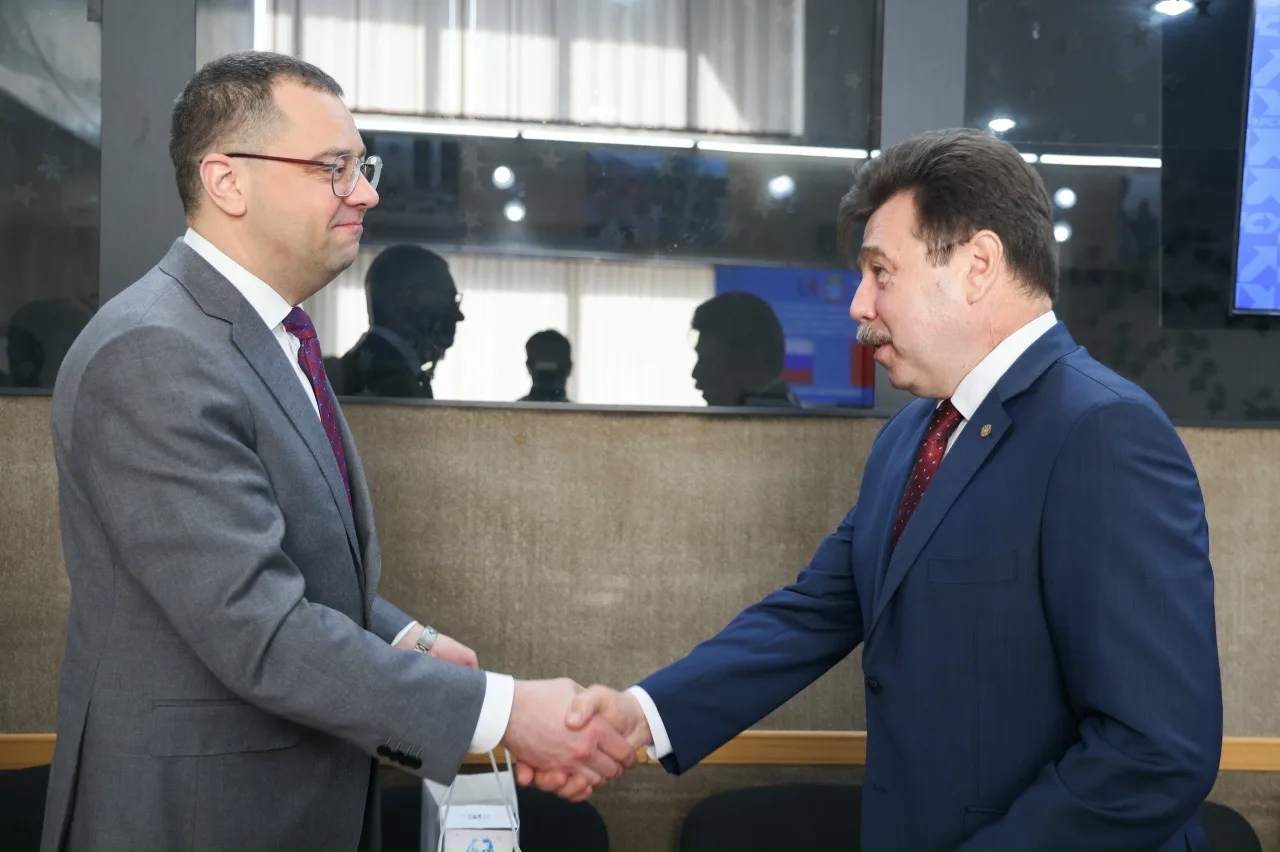 Официальные встречи с участием ректора Державинского Павла Моисеева в Республике Кыргызстан фото анонса