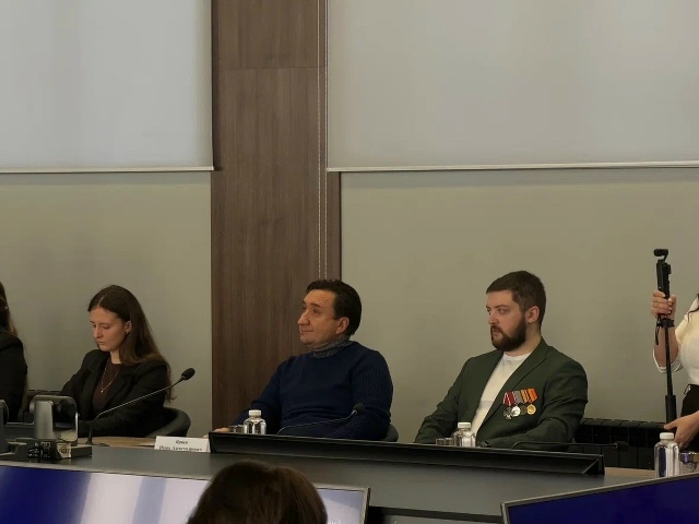  Круглый стол «Герои среди нас: от истории к современности»