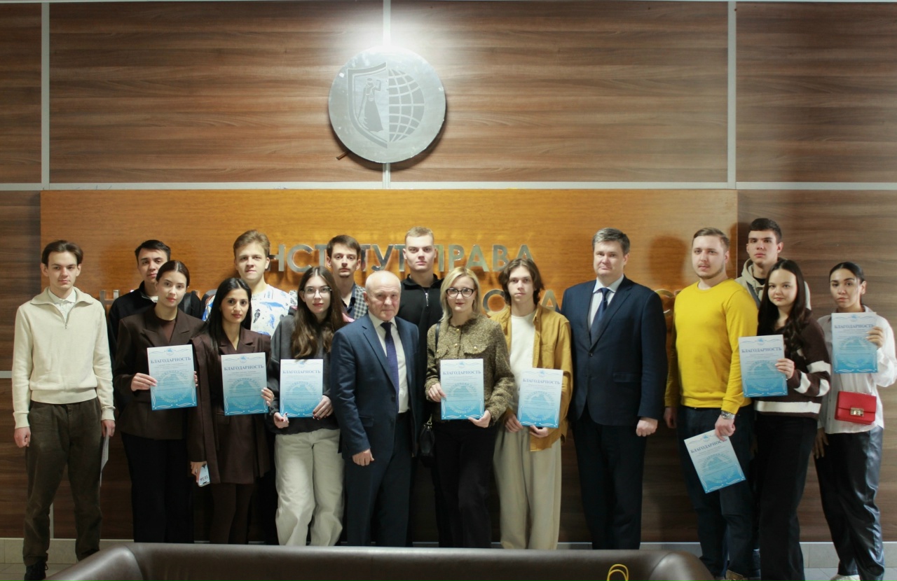 Общественная палата поблагодарила волонтеров Державинского за помощь на выборах-2025 фото анонса